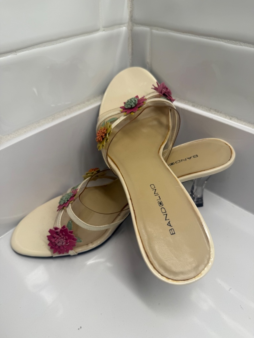 Bandolino Cream Colored Mules - NEW - SIZE 9M - Picture 6 of 8